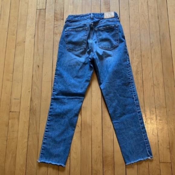 Everlane Curvy Cheeky Cropped Jeans - Picture 8 of 10